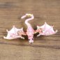 Preview: Drachen Brosche - ausgebreitete Flügel, Ansicht von oben, Rosa
