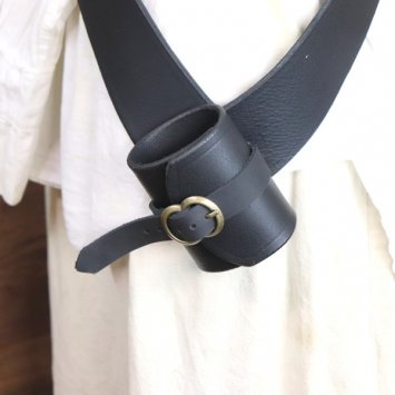 Preview: Einfacher Crossbelt Büffelleder, Schwarz, 6 cm, (L) 75-85 cm Quermaß - Barock Schnalle - AM