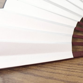 Bambus / Seiden Fächer, Bordeaux-Weiß, 59 x 34 cm