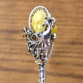 Preview: Haarnadel mit gelbem oder lila Stein und Kettenquaste