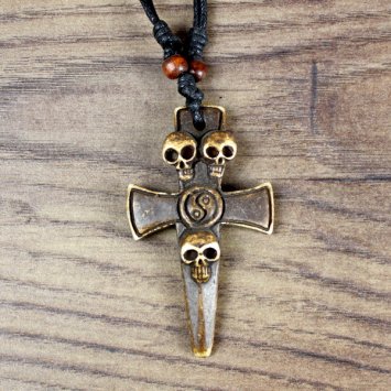Amulett Kreuz 3 Schädel - braun