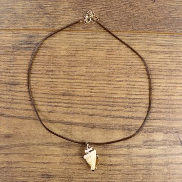 "Muschelkette", Veränderliche Flügelschnecken Gehäuse mit goldener Farbe