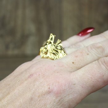 Goldfarbener Wolfskopf Ring