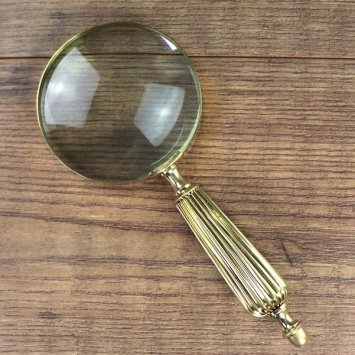 4. Lupe mit Metall Griff