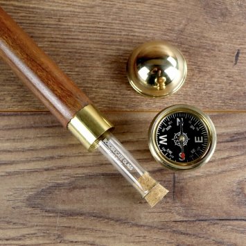 Spazierstock mit Kompass und Geheimversteck
