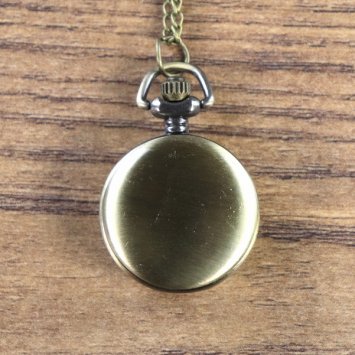 Kleine Taschenuhr, schlichter Deckel, Ziffernblatt mit arabischen Ziffern