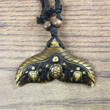 Amulett Walschwanz mit 3 Schildkröten, braun