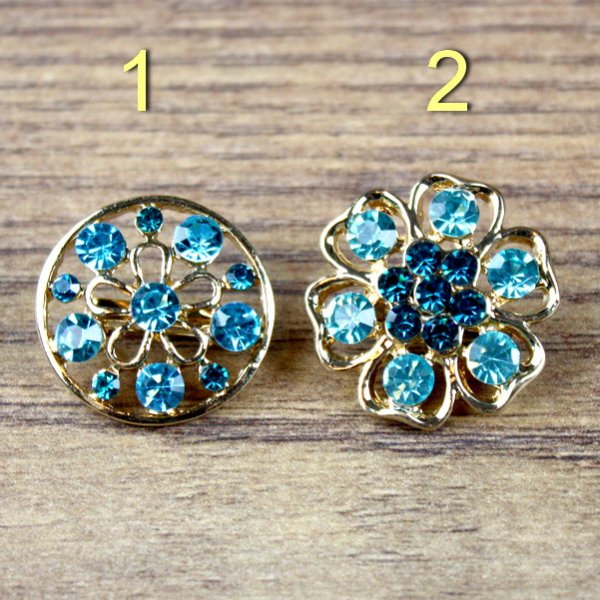 Broschen mit blauen Steinen, Farbe: Gold