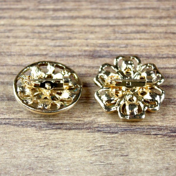 Broschen mit blauen Steinen, Farbe: Gold