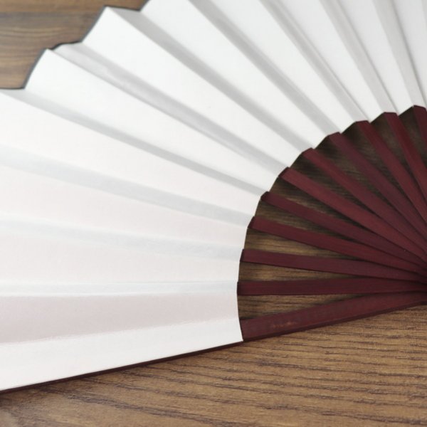 Bambus / Seiden Fächer, Bordeaux-Weiß, 59 x 34 cm