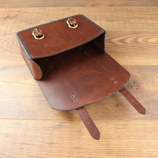 Gürteltasche, groß, Buchtasche, Mittelbraun, mit Schnallen