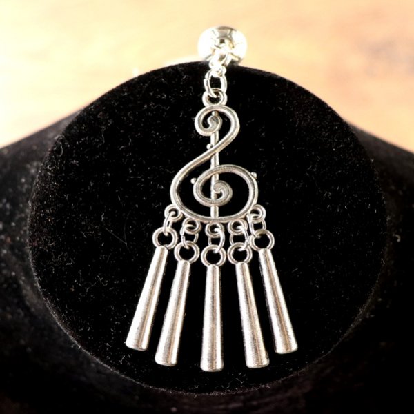 Motiv 3: Notenschlüssel mit angehängten Stäben