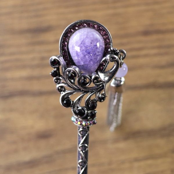 Haarnadel mit gelbem oder lila Stein und Kettenquaste