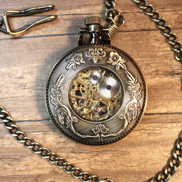 Klassische Mechanische Taschenuhr mit Schmuckrand