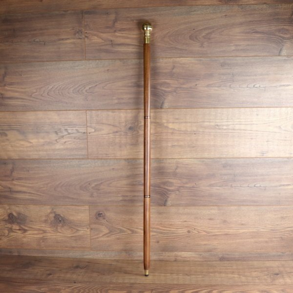 Spazierstock mit Kompass und Geheimversteck