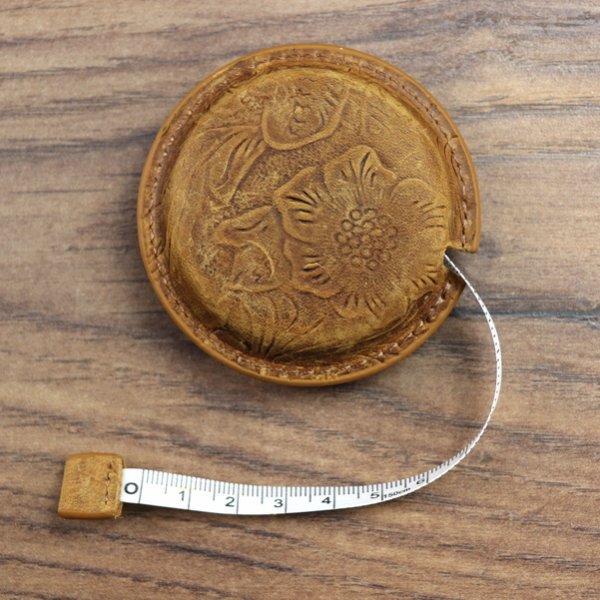 Maßband mit Lederhülle, 150 cm