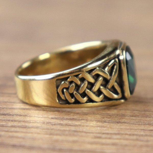 Keltischer Ring, rechteckiger Stein - Goldfarben / Grün