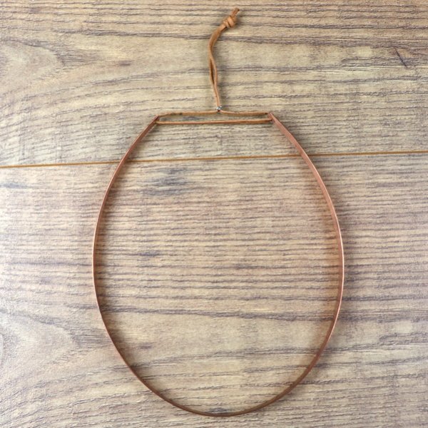 Schapel in Kupfer mit geätztem Blumen Muster