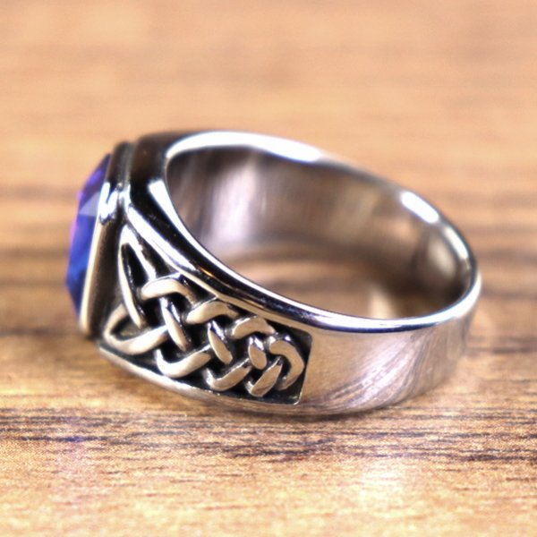 Keltischer Ring, rechteckiger Stein - Silberfarben / Blau