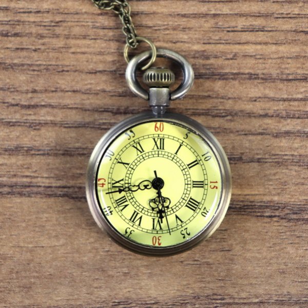 Kleine Taschenuhr, ohne Deckel, Ziffernblatt beige mit röm. u. arab. Ziffern