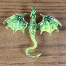 Drachen Brosche - ausgebreitete Flügel, Ansicht von oben, Grün mit Blumen