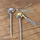 Haarnadel mit gelbem oder lila Stein und Kettenquaste